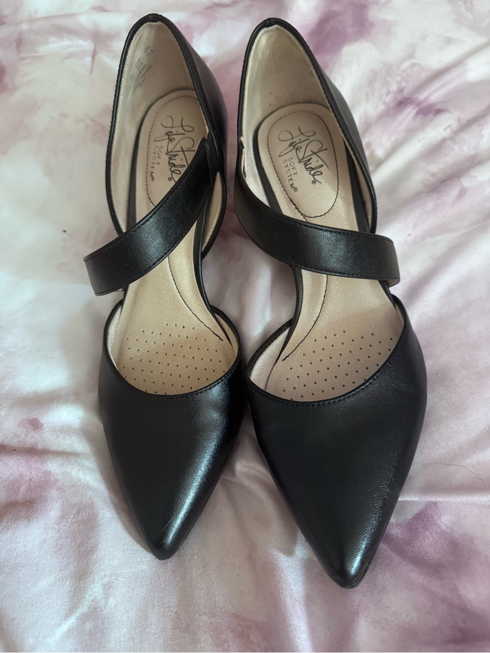 Life Stride Black Pointed Heels with Strap